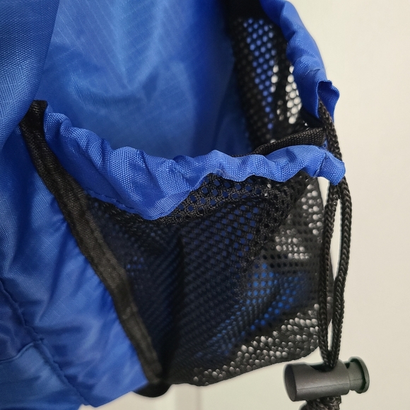 BeeGreen Blue Large Capacity Mesh Drawstring Backpack - Picture 5 of 14